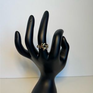 Flower designed ring